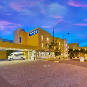 Hotel Express By Marriott, Querétaro